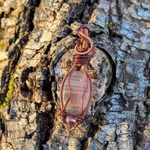 Pendentif Fluorite cuivre plaqué rouge