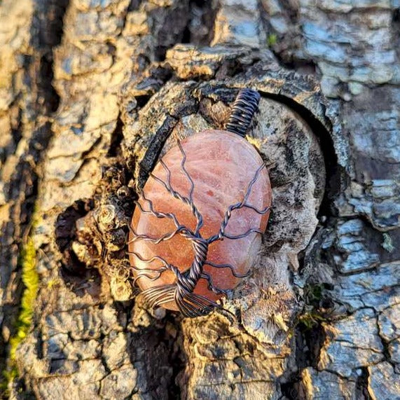 Pendentif Arbre de vie pierre de soleil, cuivre oxydé